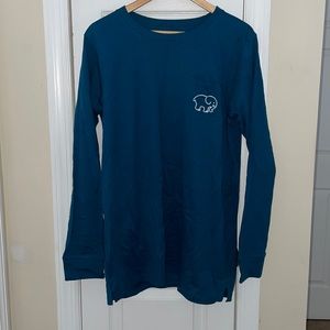 Long sleeve, woman’s, ivory Ella blue T-shirt size XL never worn- no tags